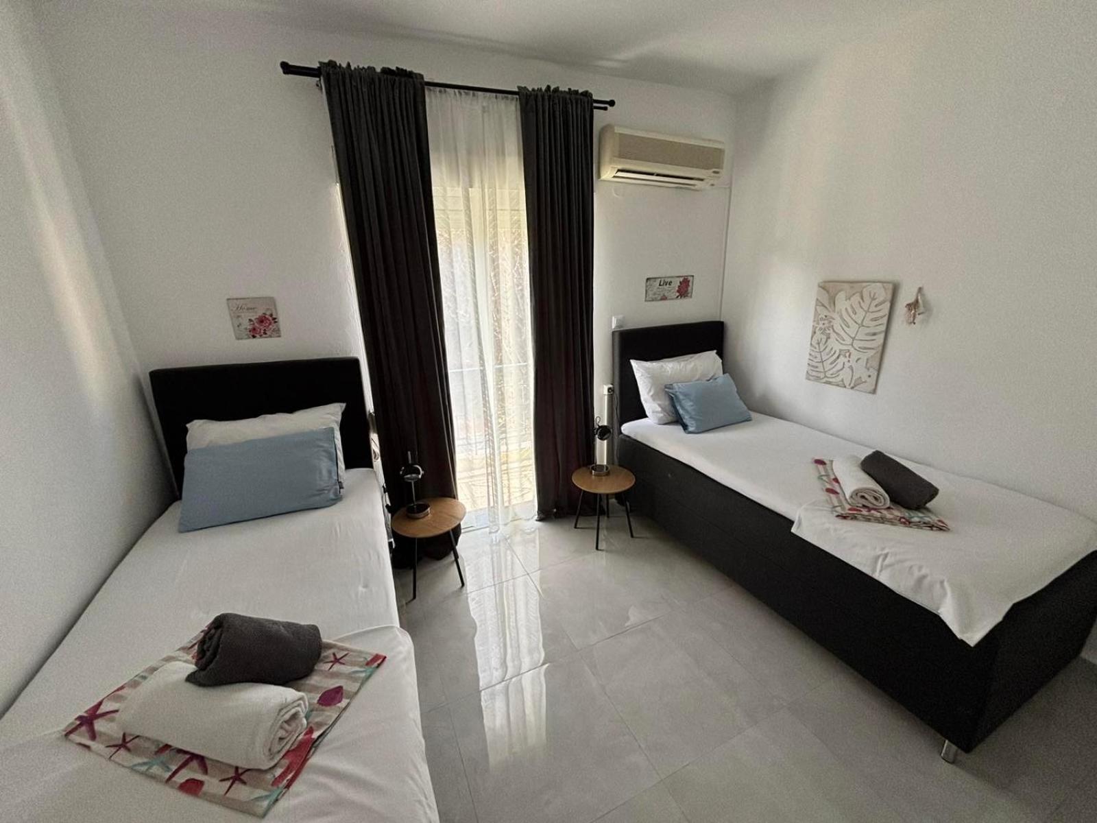 Litsa Villa Nea Iraklitsa Ngoại thất bức ảnh
